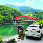 スイスイ走るコンパクトな愛車と 気ままに自然の中でドライブ！