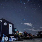 沖縄でツウなサウナ体験を。満天の星空、透き通る青を目の前にととのう！